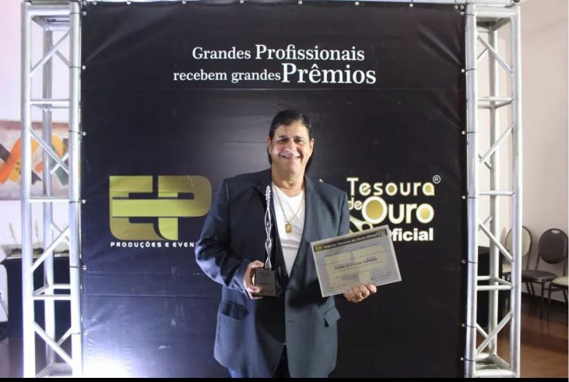 SEMPRIBEL-RJ recebe prêmio “tesoura de ouro” pelos relevantes serviços prestados à categoria da beleza e certificação de formandos no RJ